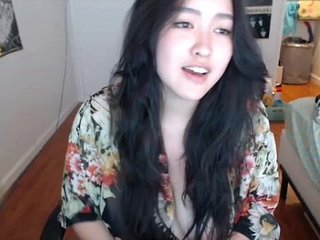 Amateur Asian Wife Shows Off Her Curvy Ass on Camera!